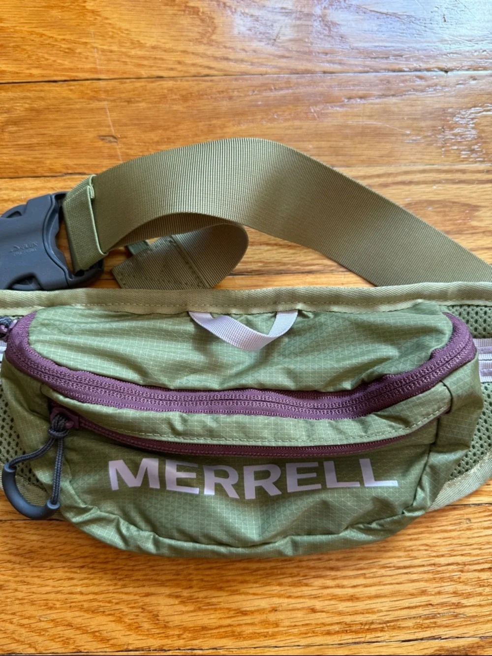 NWOT Merrell Crest 1.5L Lumbar Pack Green Waistpack - Picture 3 of 5